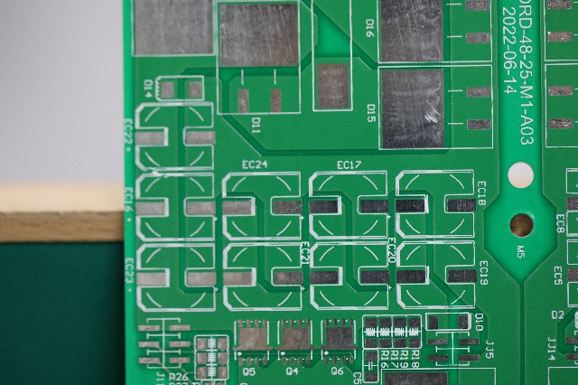 多层PCB：为什么高端电子产品都离不开它？(图1)